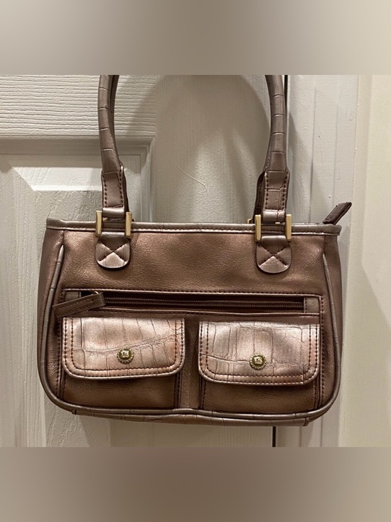 Liz Claiborne Handbags - Y2K Liz Claiborne Rose Gold Shoulder Bag